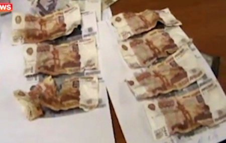 Rüşveti Yutan Rus Memurun Ağzından İlginç Para Çıkarma Operasyonu