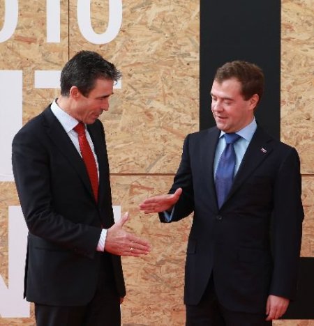 Rusya, Nato'nun Füze Kalkan Davetini Kabul Etti