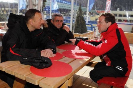 Rusya-azerbaycan-ermenistan Liderlerinden Kayak Zirve