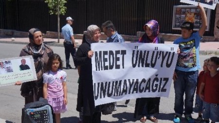 Rusya Büyükelçiliği önünde 'Medet Ünlü' protestosu