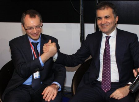 Rusya-Türkiye kültür ve turizm ilişkilerinde takım elbiseler çıkıyor