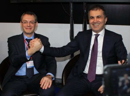 Rusya-Türkiye kültür ve turizm ilişkilerinde takım elbiseler çıkıyor