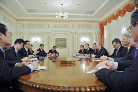 Rusya Ve Çin 15 Milyar Dolarlık 27 Anlaşma İmzaladı