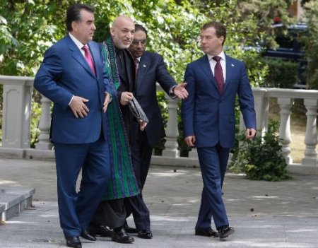 Rusya'da Afganistan Zirvesi: Medvedev Sovyet Dönemi Projelerin Canlandırılmasını İstedi