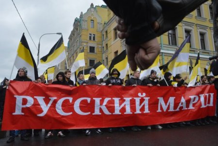 Rusya’da binlerce Neonazi yürüdü