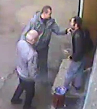 Rusya’da Çete Üyesinin İş Adamından Haraç Alma Yöntemi Güvenlik Kamerasında