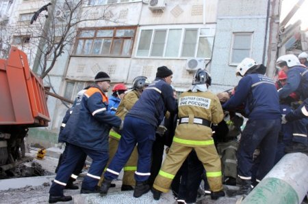 Rusya’da Dokuz Katlı Bina Çöktü: 2 Ölü, 12 Yaralı, 12 Kayıp