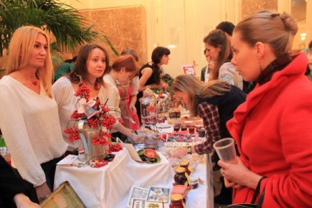 Rusya’da kimsesiz çocuklar için uluslararası kermes düzenlendi