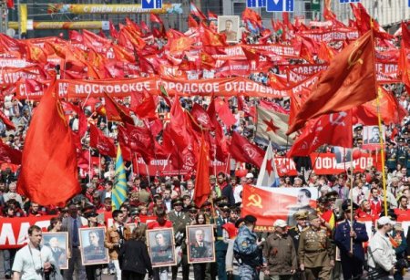 Rusya’da Komünist Partisi Gösteri Yaptı, Sosyalizm İstedi