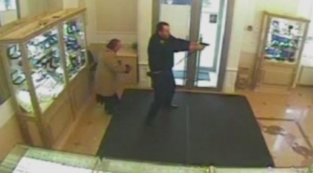 Rusya’da kuyumcu soyguncuları bu kez başaramadı