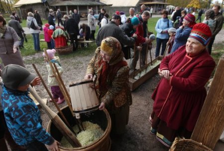 Rusya’da lahana festivaline büyük ilgi