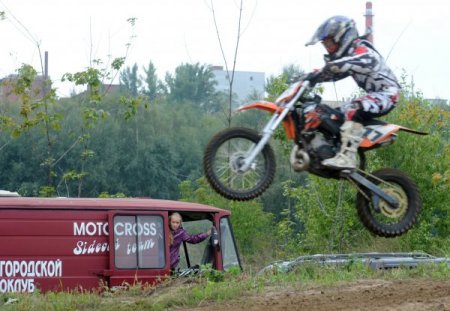 Rusya'da motorcular başkenti inletti