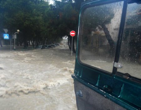 Rusya'da Sağanak Yağmur 68 Can Aldı