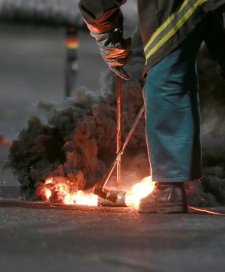 Rusya’da taraftarlar birbirine girdi, maç tatil edildi