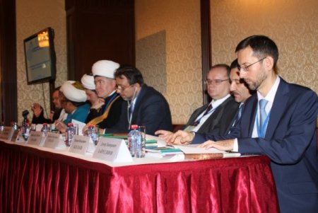 Rusya’da teoloji konferansı: Dine hakaret cezasız kalmamalı