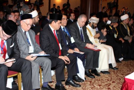 Rusya’da teoloji konferansı: Dine hakaret cezasız kalmamalı