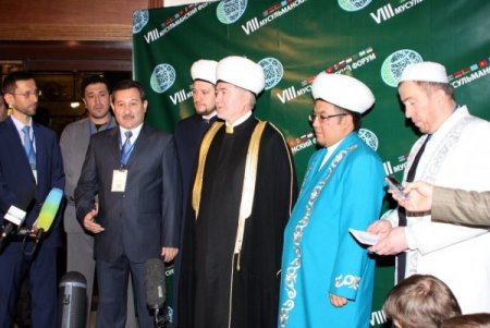 Rusya’da teoloji konferansı: Dine hakaret cezasız kalmamalı