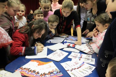 Rusya’da Türk annelerden kimsesiz çocuklara destek