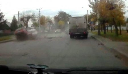 Rusya’da yine alkol ve hatalı solama; feci kazalar kamerada