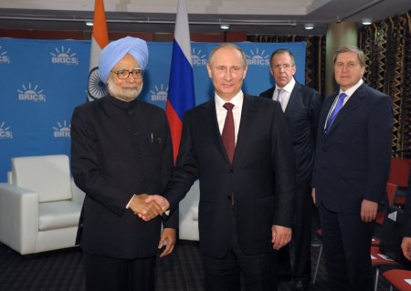 Rusya’dan Güney Afrika’ya nükleer destek