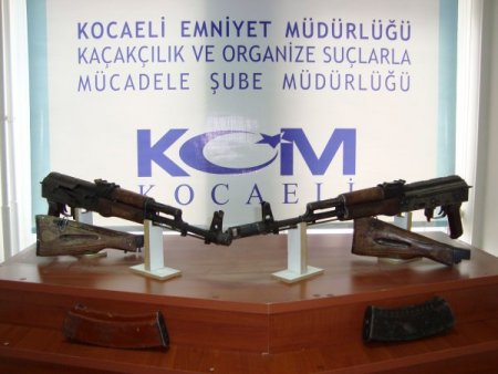 Rusya'dan Kocaeli'ne yük getiren gemiye silah operasyonu