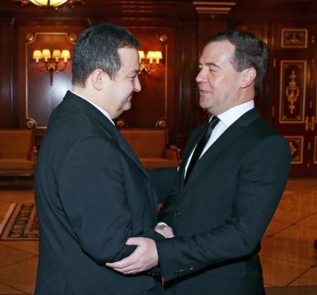 Rusya’dan Sırbistan’a 500 milyon dolar kredi