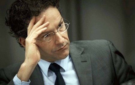 Rutte: Güney Kıbrıs iflas konusunu iyi hesaplamalı