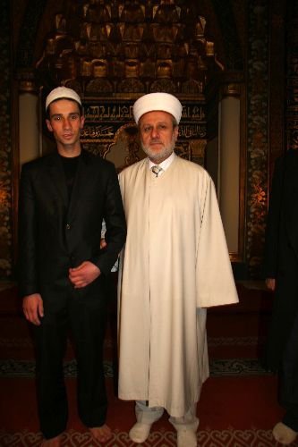 Rüyasında Ulu Cami'de Müezzinlik Yaptığını Gören Hakkarili Gencin Hayalini, Bursa Müftülüğü Gerçekleştirdi