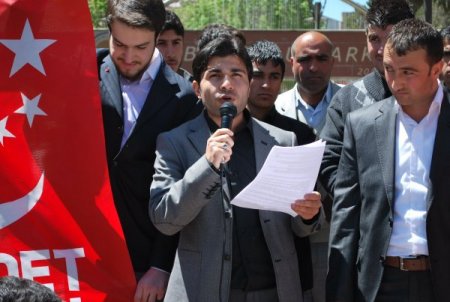 Saadet Partililerden Ak Parti'li Burhan Kuzu’ya İlginç Protesto