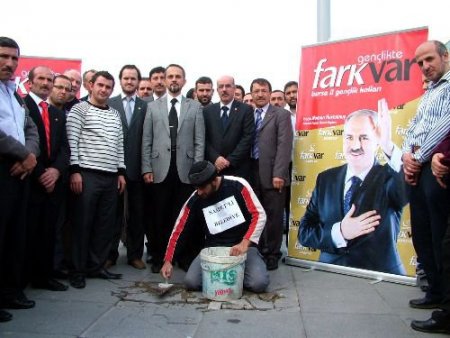 Saadet Partisi, Ak Partili Belediyeleri Kaldırım Ve Parke Onarımı Yaptırarak Eleştirdi