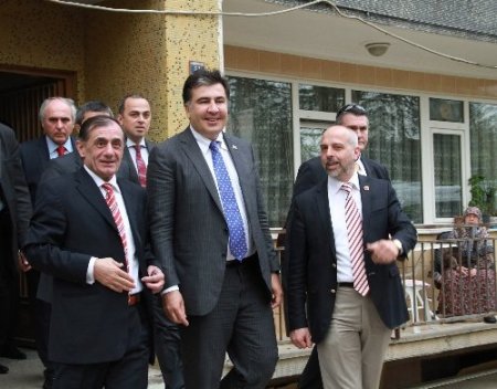 Saakaşvili: Gürcistan NATO ve AB'ye açtığı pencereyi Türkiye'ye de açmıştır