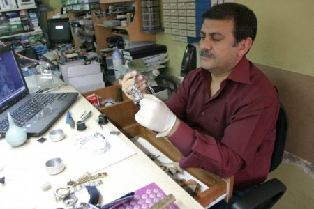 Saat Teknolojisi Mekaniğe Döndü, Tamircinin Yüzü Güldü