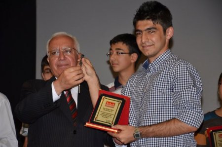 Sabah Dersanesi, ÖSYS şampiyonuna araba hediye etti