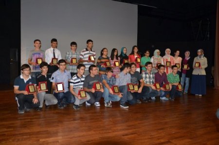 Sabah Dersanesi, ÖSYS şampiyonuna araba hediye etti