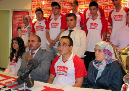 Sabah Dershanesi, Lys'de İki Türkiye 2.'si Çıkardı