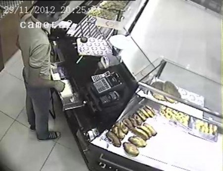 Sabah işe girdi, akşam tüm hasılatı çaldı