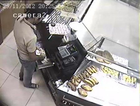 Sabah işe girdi, akşam tüm hasılatı çaldı