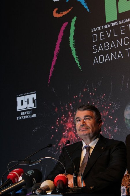 Sabancı Uluslararası Adana Tiyatro Festivali Törenle Açıldı