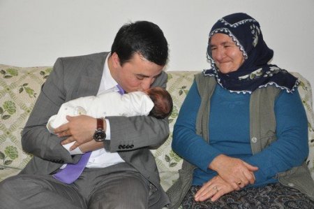 Şabanözü Kaymakamı şehit ailelerini ilçe bürokratlarıyla kardeş yaptı