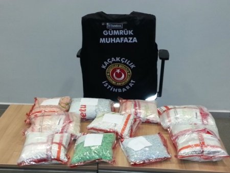 Sabiha Gökçen'de, valiz içinde 80 bin adet uyuşturucu hap ele geçirildi