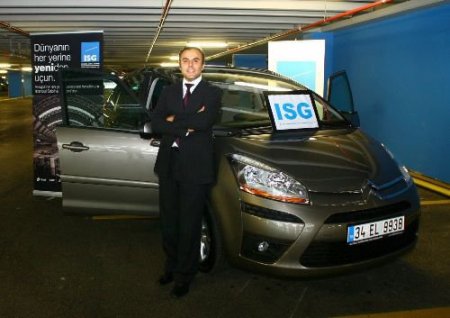 Sabiha Gökçen'den Uçan Yolcu Otomobil Kazandı
