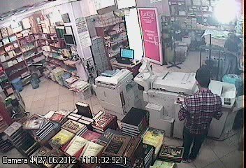 Sadaka Kutusu Hırsızlığı Kamerada