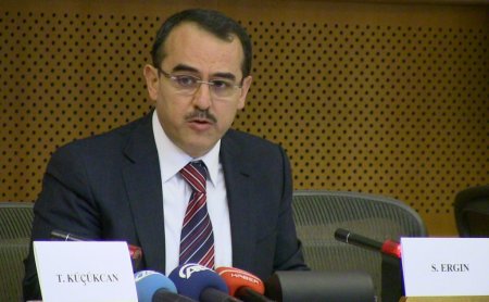 Sadullah Ergin: Türkiye, AB üyeliği ile parlak etiket arayışında değil