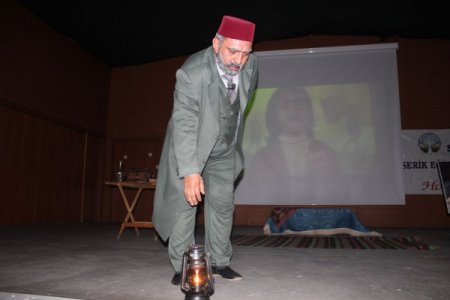 Safahat Mehmet Akif Dönüyor'a Büyük İlgi