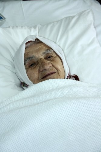 Safra kesesinden binden fazla taş çıktı