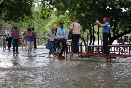 Sağanak Yağış, Manavgat Şelalesi'nde Su Seviyesini Yükseltti