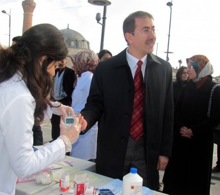 Sağlam: Vatandaşlar diyabetli olduğundan habersiz