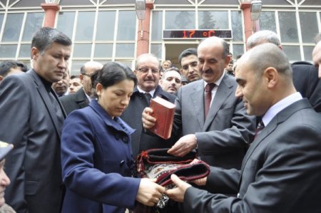 Sağlık Bakanı, Pazarcık'ta vatandaşlarla sohbet etti