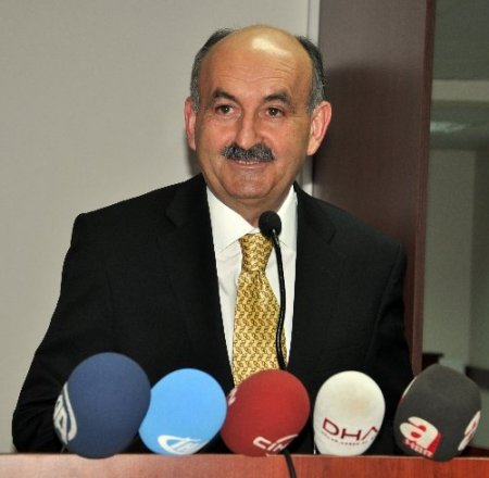 Sağlık Bakanı: Alkolle ilgili yasak yok düzenleme var