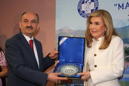 Sağlık Bakanı Müezzinoğlu, Atina Agia Sofia Çocuk Onkolojisi Hastanesi’ni gezdi